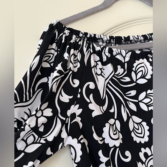 NWT Vince Camuto Rich Black/White Off Shoulder Blouse Women’s Medium - Picture 3 of 15